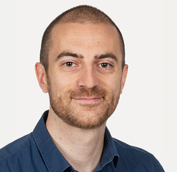 Portrait von Raphael Zeder: Experte für Digital Data Analytics and Prompt Engineering