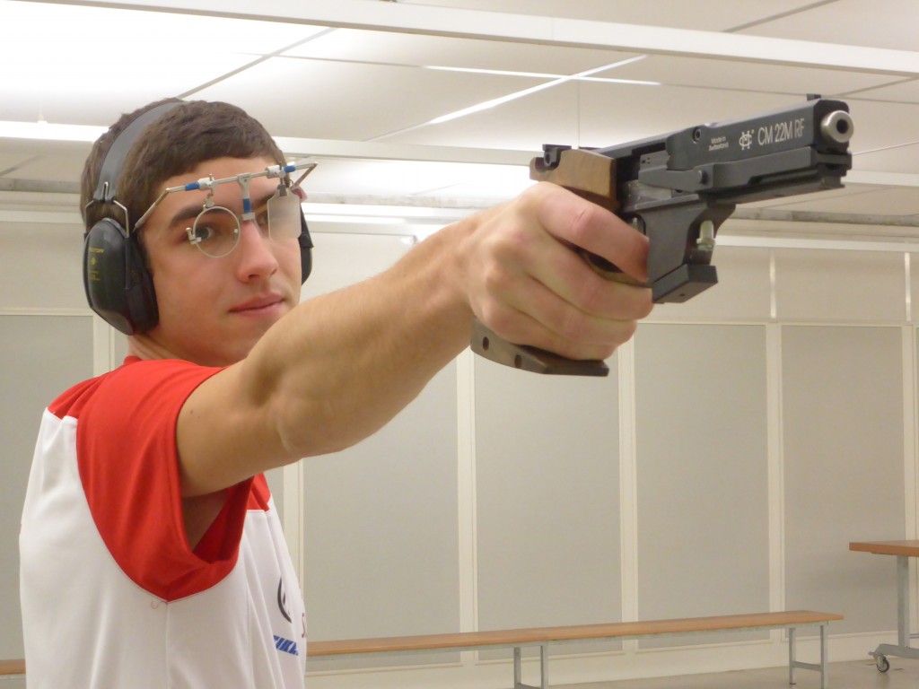 So ausgerüstet absolviert Christian Klauenbösch sein Training.