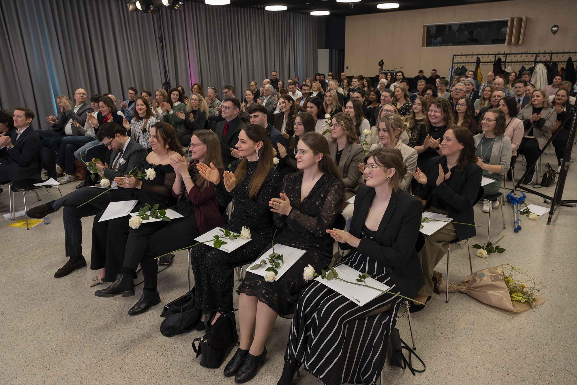 Diplomfeier in der Aula im neuen Gebäude