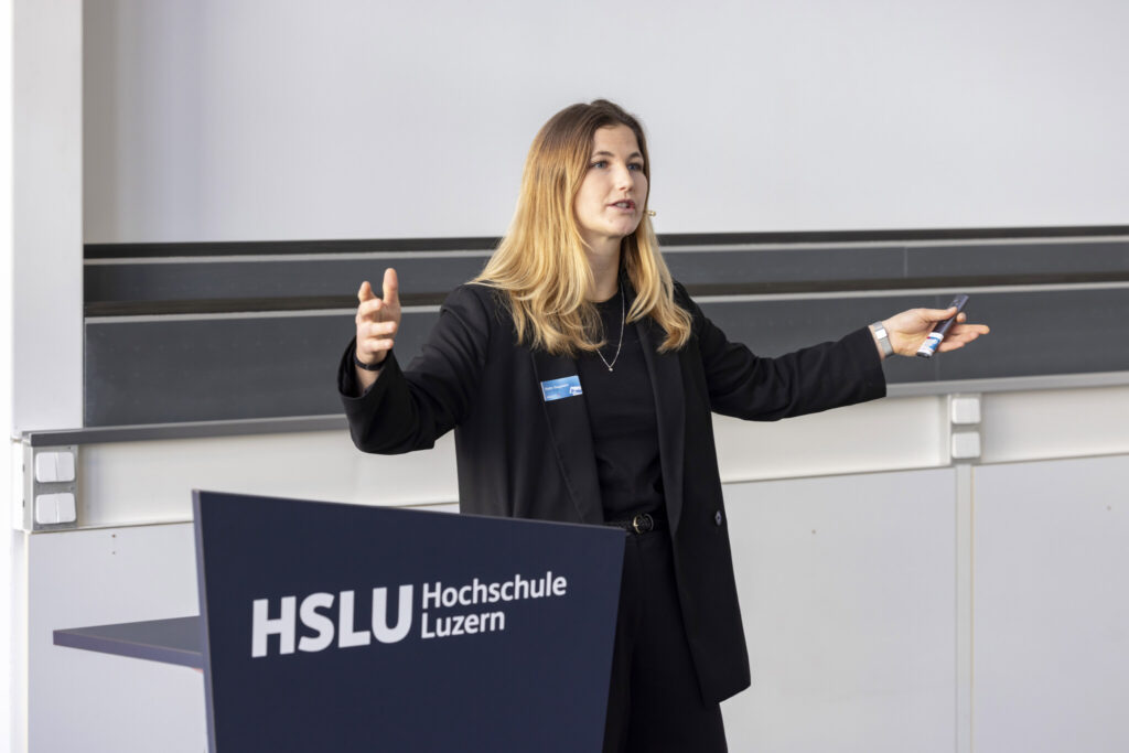 Malin Siegwart berichtet aus dem Innosuisse Flagship Projekt Swiss STES am Swiss Symposium Thermal Energy Storage.