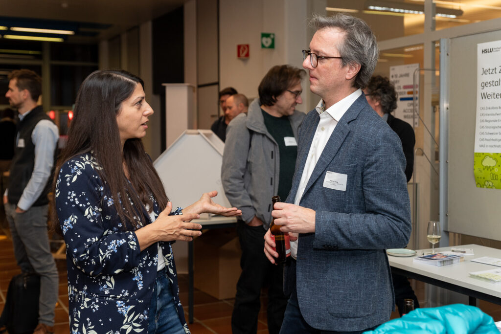 Alexandra Stamou im Gespräch mit Marvin King über Zikularität im Bau.